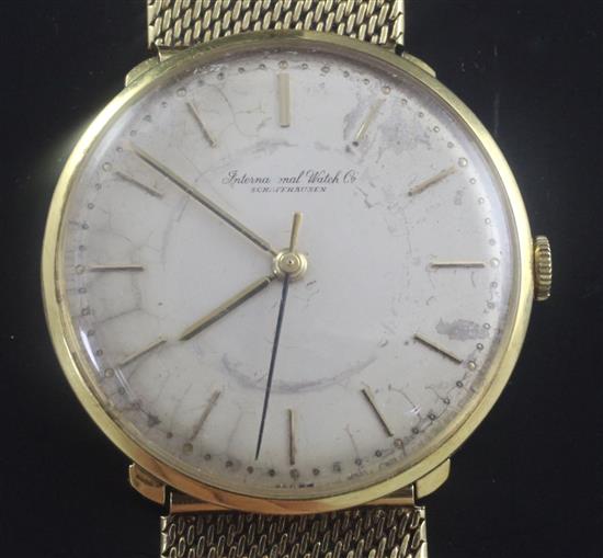 A gentlemans 18ct gold International Watch Co manual wind dress wrist watch,